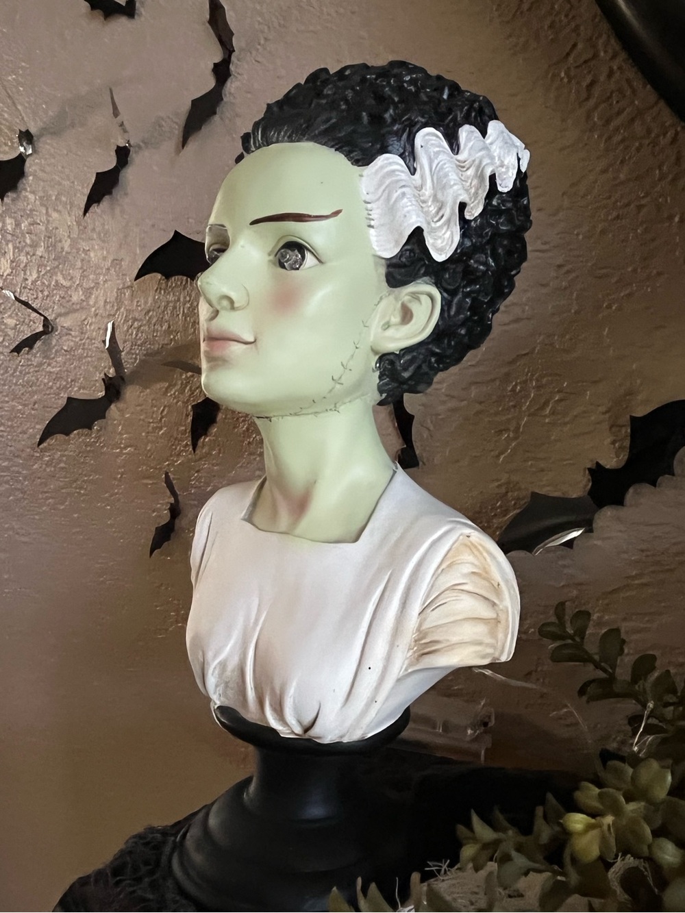 Gothic Bride of frankenstein bust green color HTF MOVIE MONSTER Halloween